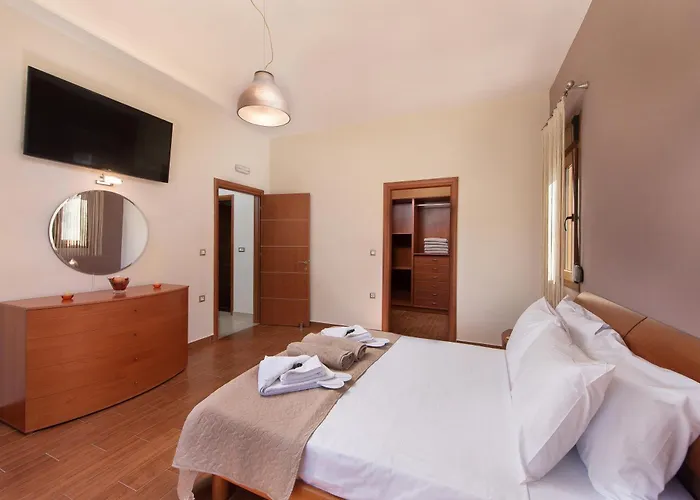 Vlasis' Eden - Islander's Collection